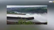 Abrieron las compuertas del vertedero de la represa de Itaipú