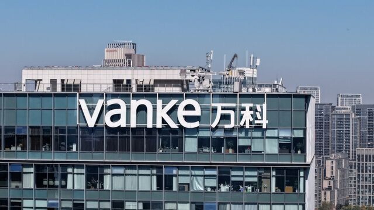 China Vanke Seeks One Year Delay to Pay Bond