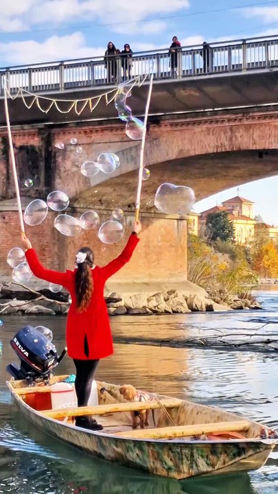 La protesta gentile sull'Adda degli Angeli Lodigiani