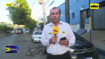 Enormes y peligrosos baches en Luque