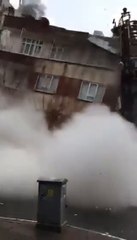 Turquía: terremoto derrumba edificios y dejó más de mil de muertos