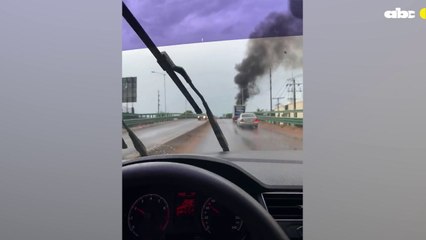 Bus se incendia en zona de 4 Mojones