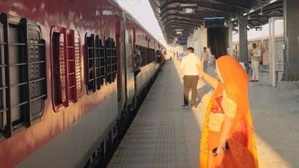 Video: सवारियों के चेहरों पर दिखा उत्साह - जोधपुर, जयपुर जाने वालों को भी मिली सौगात