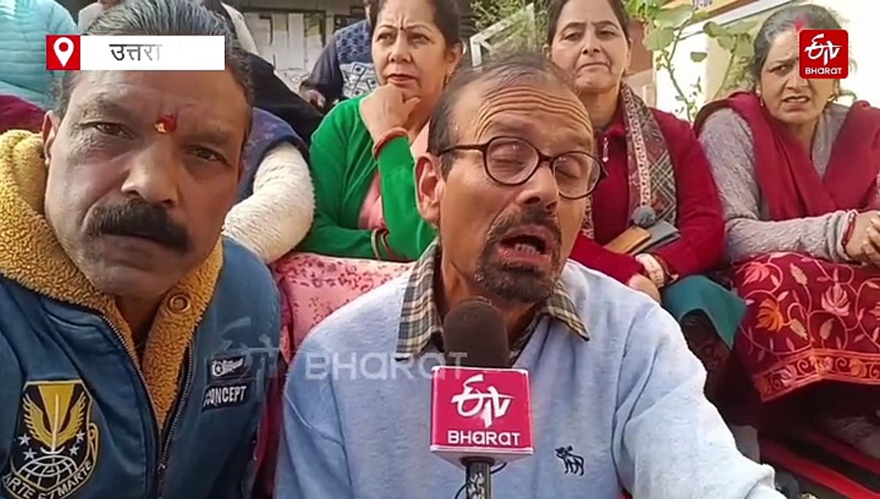 अल्मोड़ा में बंदरों की समस्या लेकर नगर निगम में धमके पार्षद, अनिश्चितकालीन धरना शुरू
