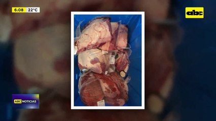 Intentó sacar carne de primera de local comercial