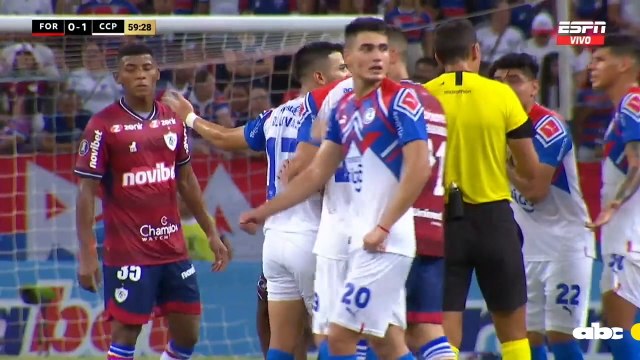 DANIEL RIVAS EXPULSADO EN CERRO PORTEÑO