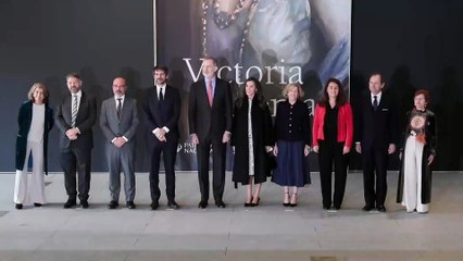 Los reyes inauguran la exposición de la reina Victoria Eugenia, bisabuela de Felipe VI