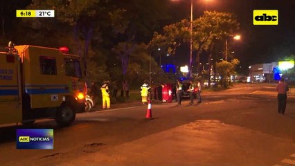 Video: Vehículo volcó y ocupantes salieron ilesos