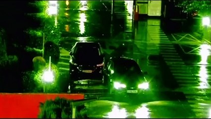 Imágenes de Mazón llegando al Cecopi junto a sus escoltas