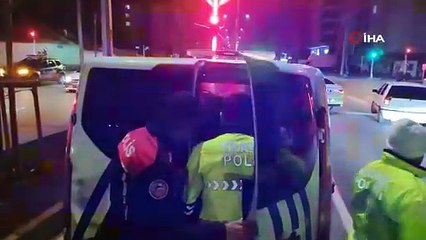 Alkollü sürücü emniyet müdürünün bulunduğu makam aracına çarptı