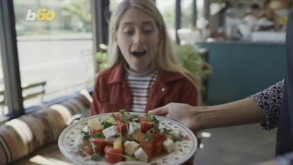 What Servers Are Really Watching When You Eat Out