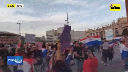 Video: Paraguayos se manifestaron en Barcelona