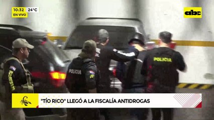 Video: “Tío Rico” ingresa a la Fiscalía Antidrogas
