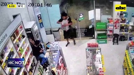 Video: Asaltantes intentaron robar una farmacia en Fernando