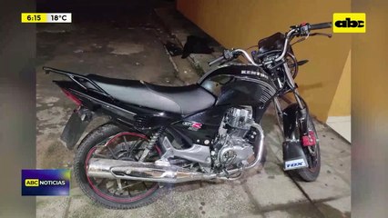 Video: Conductor atropelló a dos motoasaltantes