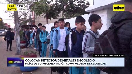 Video: Colocan detector de metales en colegio