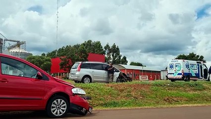 Colisão em trevo atrapalha trânsito na BR-277 em Santa Tereza do oeste