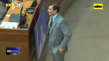 Video: Cuestionan apoyo de Penner a “Beto” Ovelar