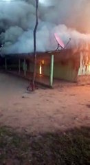 Incendio reduce a cenizas una vivienda en Tavapy