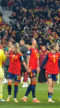 ¡Y Jenni vuelve a sonreir! Después de todo lo vivido vuelve a ser campeona con su España