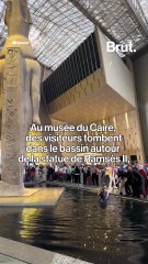 🇪🇬 Des visiteurs tombent à l’eau au nouveau Musée Égyptien du Caire.