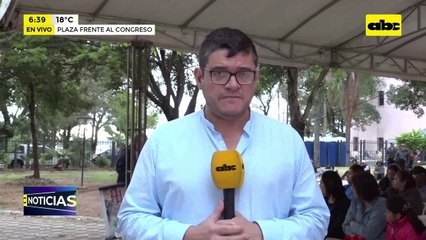 Video: Ciudadanos se manifiestan frente al Congreso