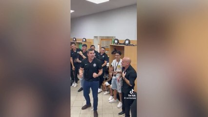 Santiago Peña visitó el vestuario de Olimpia tras la victoria ante Flamengo