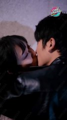 A Poor Man Survives by Collecting Trash and Accidentally Saves a Heiress from Thugs - Cine Drama