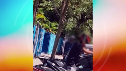 Tentativa Frustrada de Roubo de Moto à Luz do Dia Capturada em Vídeo: Segurança de Estacionamento na Rua Padre Bernardino Pessoa