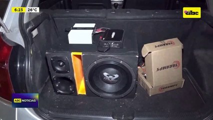 Video: Incautan dos vehículos por polución sonora