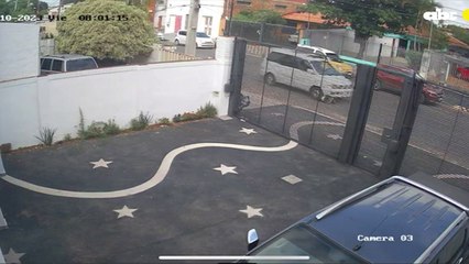 Inspector de tránsito es arrollado por un conductor en el barrio San Pablo