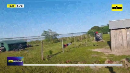 Video: familias permanecen bajo carpas en Ayolas