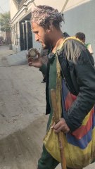 اللہ کے نام پر کوئی چھوٹی دے دیو کوئی وڈی دے دیو یا کوئی نسوار دی چونڈی دے دیو ایچ ٹیگ لگانا بتا دو اس ویڈیو