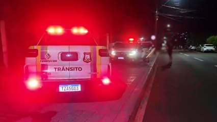 Adolescente no volante bate Gol contra muro de residência no Bairro Coqueiral
