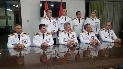 Conferencia de prensa del comandante de la Policía Nacional, Carlos Benítez, sobre sicarios que obligaron a agentes a liberar auto en el que iba el buscado por homicidio, Felipe Acosta, alias Macho