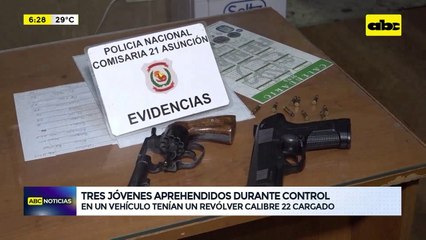 Video: Tres jóvenes aprehendidos durante control