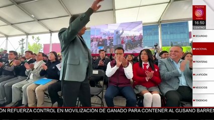 Autoridades de Hidalgo entregan tabletas a estudiantes como apoyos educativos