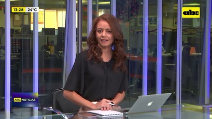 Video: hermana Margarita viste a la Virgen de Caacupé