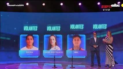 Mathías Villasanti recibió el Balón de Plata