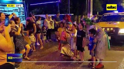 Video: Bomberos de Lambaré repartieron regalos