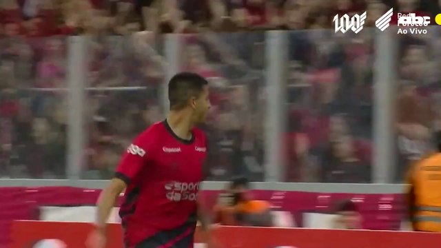 El gol de Mateo Gamarra en el empate de Athletico Paranaense