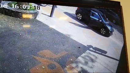 Asaltante es abandonado frente a un sanatorio por sus compañeros