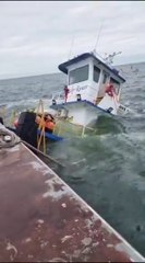 Así se encuentra la embarcación de la cual fueron rescatadas 9 tripulantes tras una avería