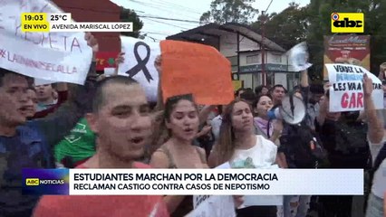 Video: manifestación de estudiantes contra el nepotismo y el atropello cartista