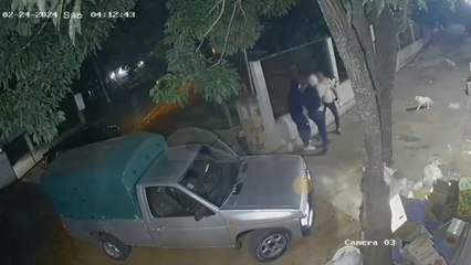 Momento Del Robo Y Del Disparo Con Arma De Fuego En La Cara Al Trabajador En Capiatá. La fuente del video es el SNT.