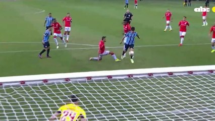 El gol de Mathías Villasanti en la derrota de Gremio
