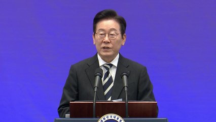 이 대통령, '비상계엄 1년' 맞아 외신 기자회견 / YTN