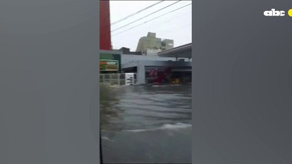 Lluvias y tormentas en Argentina: Buenos Aires está "bajo agua"