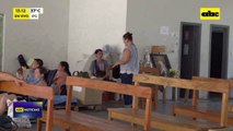 Video: familiares deben soportar el intenso calor en albergue del IPS Central