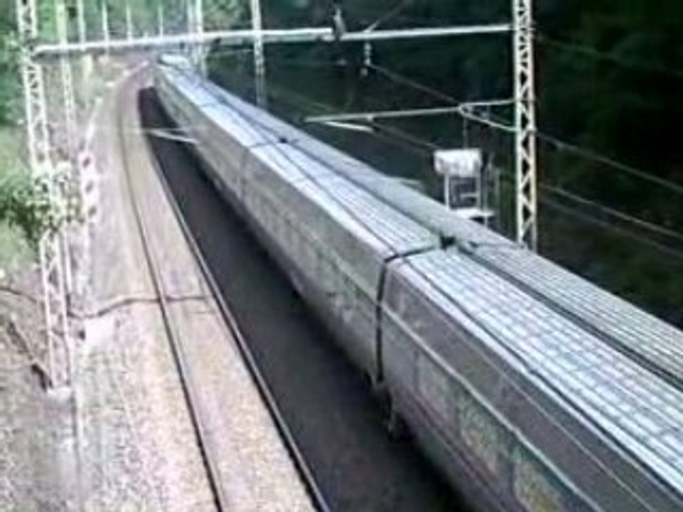 Train 004